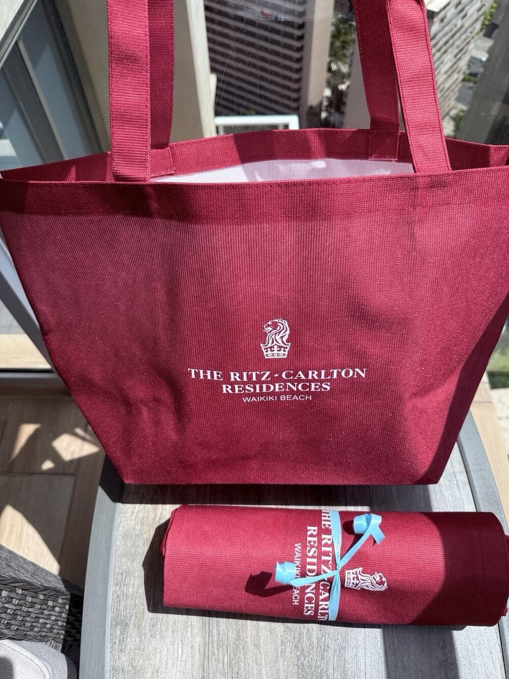 Ritz-Carlton Waikiki Beach Hawaii Large Burgundy Wine Tote Bag Light Shopper LTD